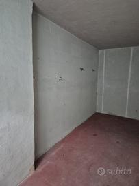 Cantina + tre distinti posti moto