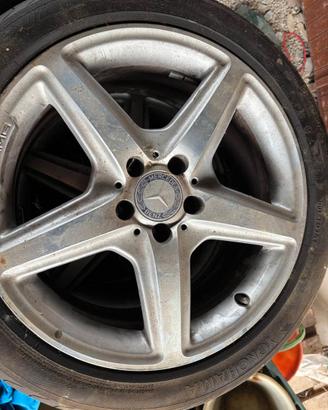 Cerchi originali Mercedes AMG con pneumatici