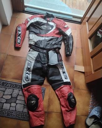 giacca e pantaloni motociclista 