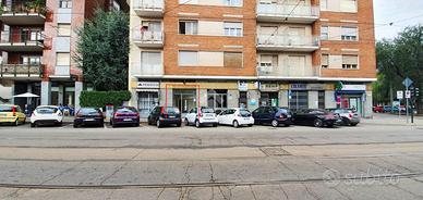 NEGOZIO A TORINO