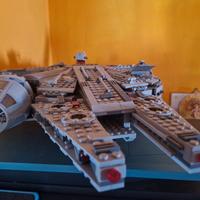 MODELLO MILLENIUM FALCON COSTRUZIONI