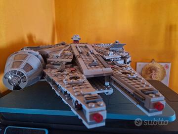 MODELLO MILLENIUM FALCON COSTRUZIONI