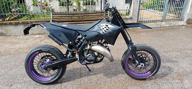 KTM 125 