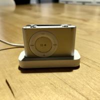 Apple iPod shuffle 1GB grigio con caricabatterie