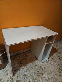 scrivania pc