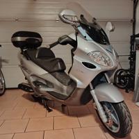 Piaggio X9 500 EVOLUTION 2004