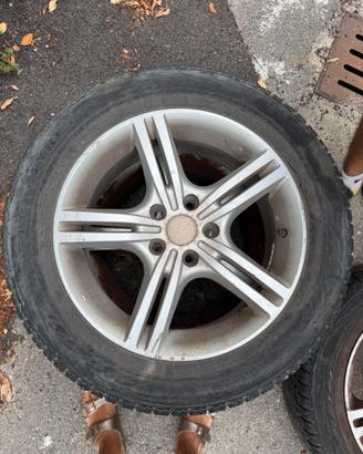 Cerchi in lega MAK 17" con gomme invernali Nokian