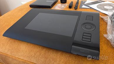 Wacom Intuos 4 Tavoletta grafica + accessori