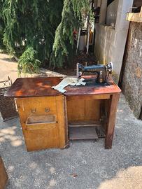 Macchina da cucire vintage