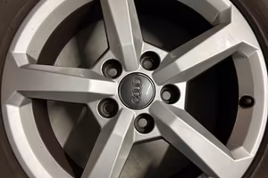 Cerchi originali  16” Audi Q2 con gomme invernali