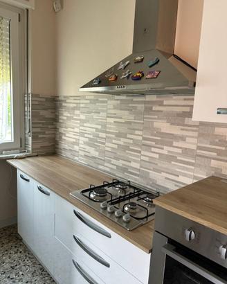 Cucina praticamente nuova