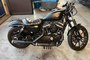 Harley-Davidson 883