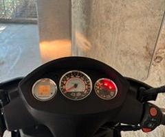 maxi scooter Peugeot Geopolis 400 cc.