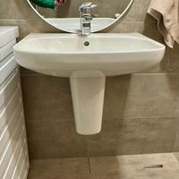 Lavabo sospeso da 60 cm con rubinetto Ideal Standa