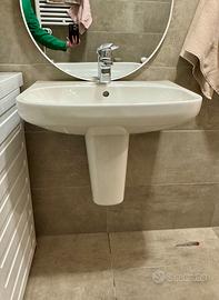 Lavabo sospeso da 60 cm con rubinetto Ideal Standa