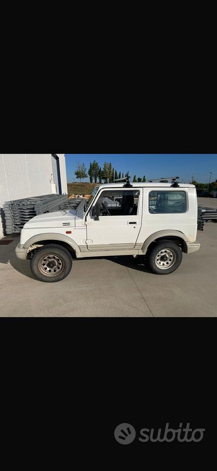 Suzuki Samurai