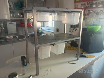 elemento alzata in acciaio inox con sistema binari