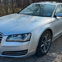 Audi a8 2011