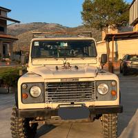 Land Rover Defender 90