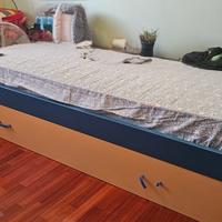 Letto singolo con letto estraibile