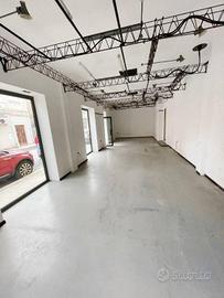 Immobile di 75 m² con 1 locale a Falconara Maritti