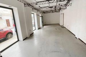 Immobile di 75 m² con 1 locale a Falconara Maritti