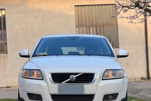 Volvo v50 2011