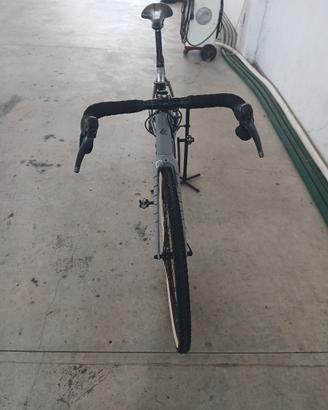 BICI GRAVEL KROSS
