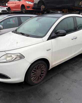 LANCIA Y 2015