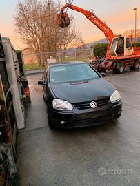 Ricambi Golf 5 - Vari veicoli per ricambi