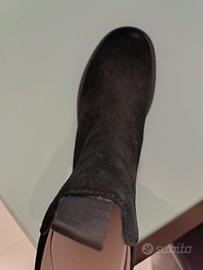 stivaletti in camoscio