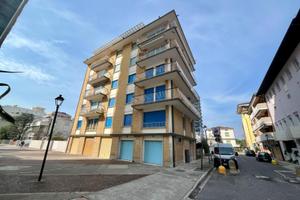 BICAMERE IN CENTRO COMODO AI SERVIZI E ALLA SPI...