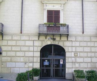 2 LOCALI A PALERMO