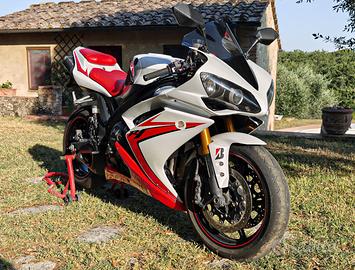 Yamaha YZF R1