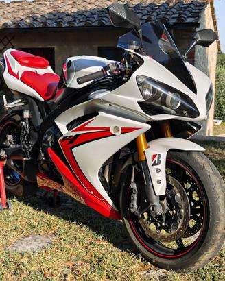 Yamaha YZF R1