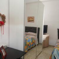 Armadio con due ante scorrevoli specchiate