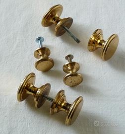 Pomelli per porte interne e armadietti camper