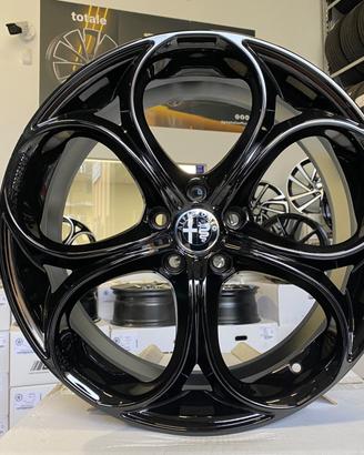 Cerchi Alfa Romeo raggio 19 NUOVI cod.3892
