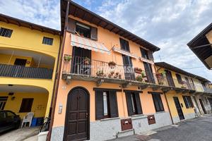 Bilocale in centro a Rovellasca