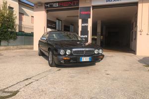 Jaguar XJ Daimler 4.0 cat