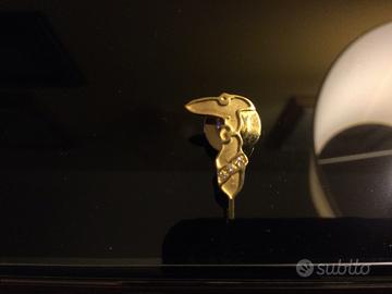 Elegante bottone Trussardi