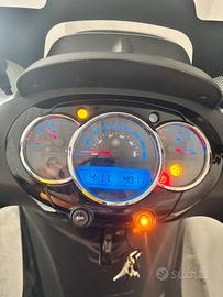 Piaggio Beverly solo 4900 km