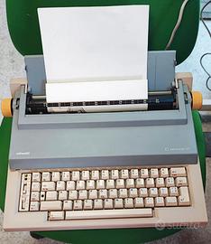 macchina da scrivere Olivetti