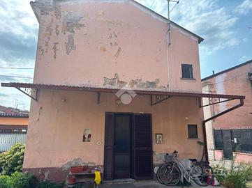 CASA DI CORTE A SANTA CRISTINA E BISSONE