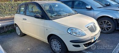Lancia Ypsilon 1.2 16V Argento