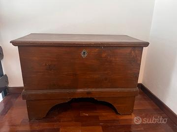 Cassapanca in legno massiccio fine 800 restaurato
