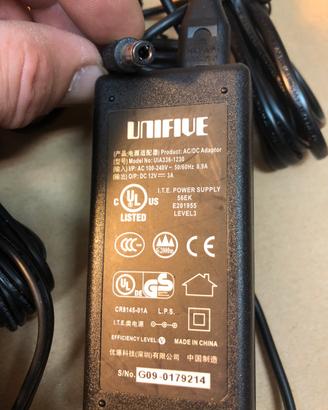 Stock 4 alimentatori 12v e 7v