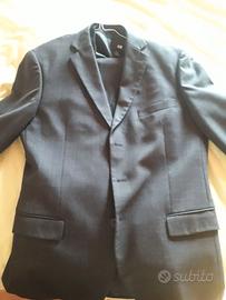 Vestito grigio scuro elegante