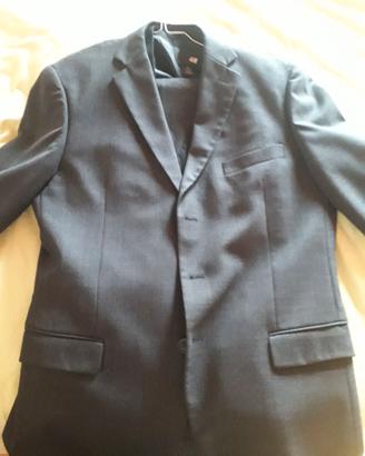 Vestito grigio scuro elegante
