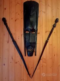 Maschera tribale in legno